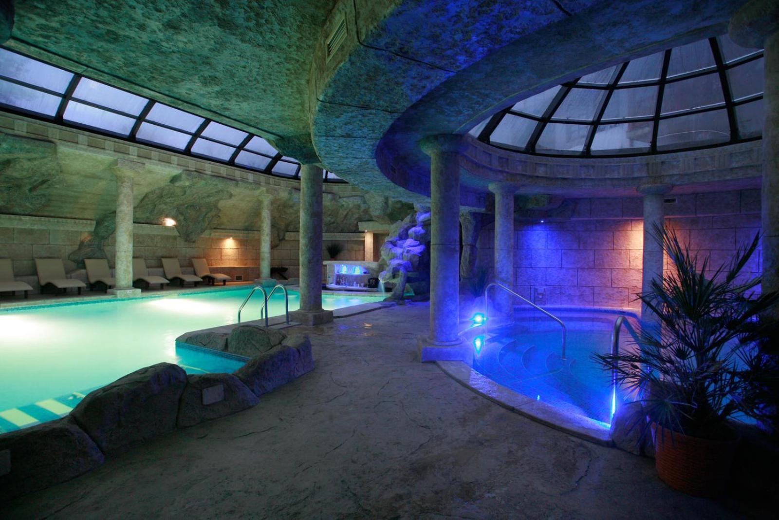 Hotel Wine & Complex 3*